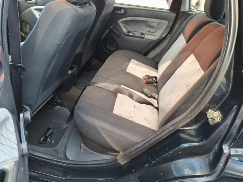 FORD Fiesta Hatch - Foto