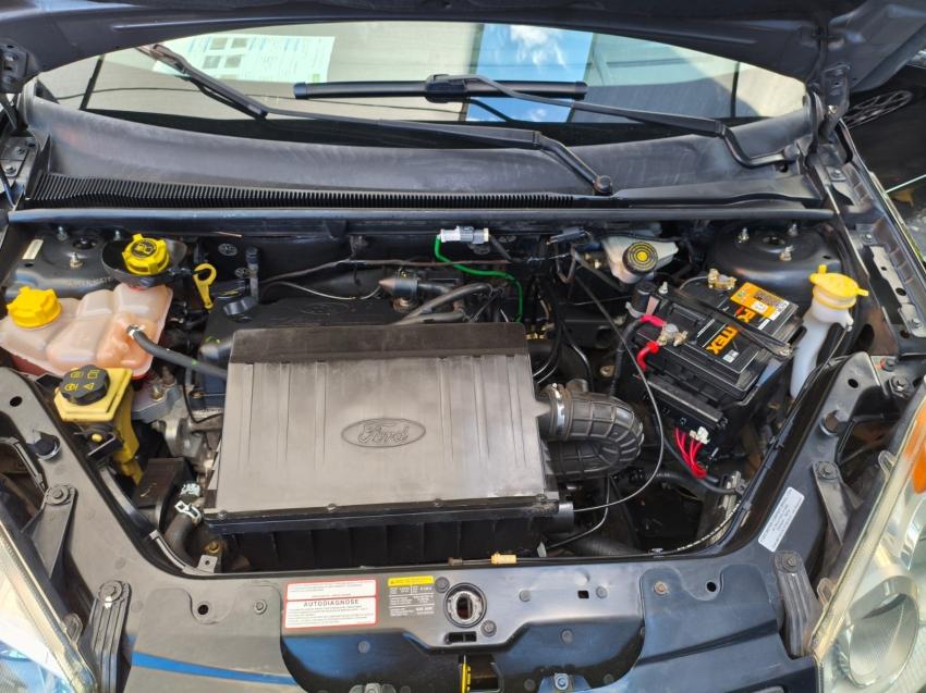 FORD Fiesta Hatch - Foto