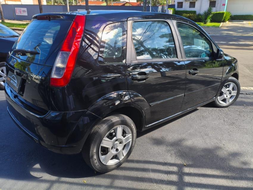 FORD Fiesta Hatch - Foto