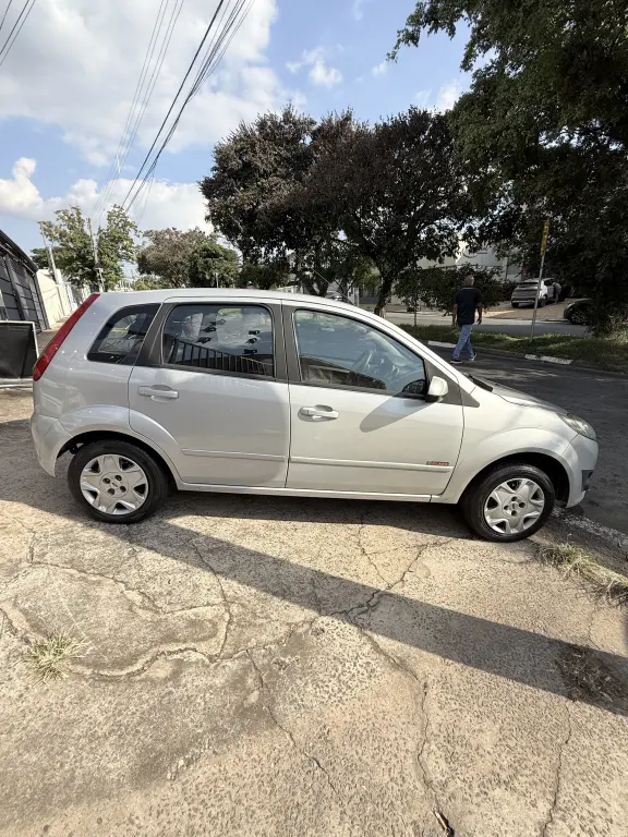 FORD Fiesta Hatch - Foto