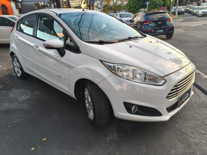 FORD Fiesta Hatch - Foto