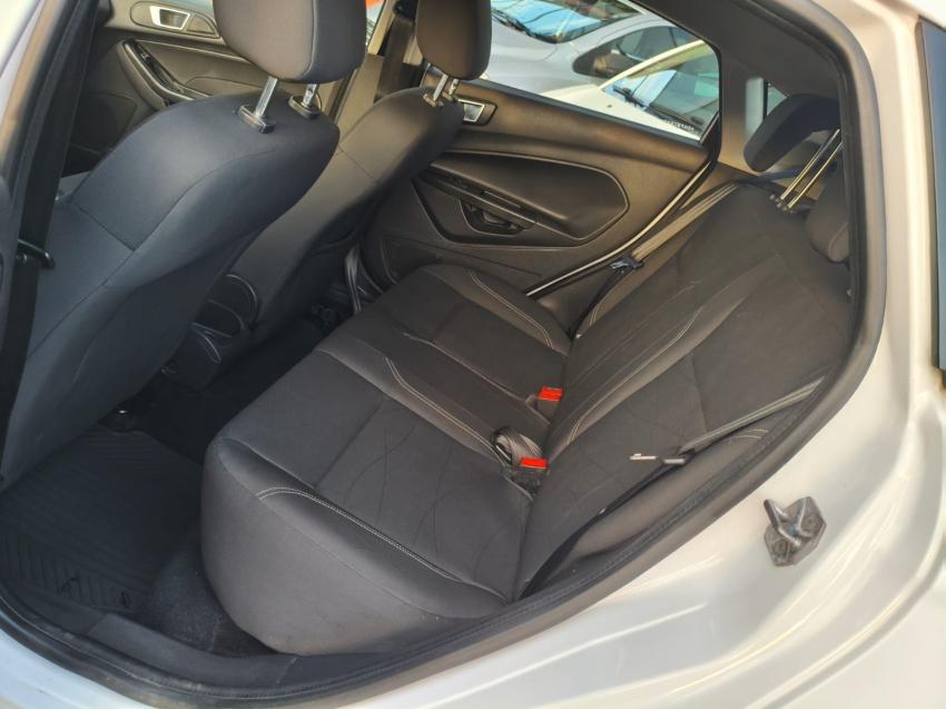 FORD Fiesta Hatch - Foto