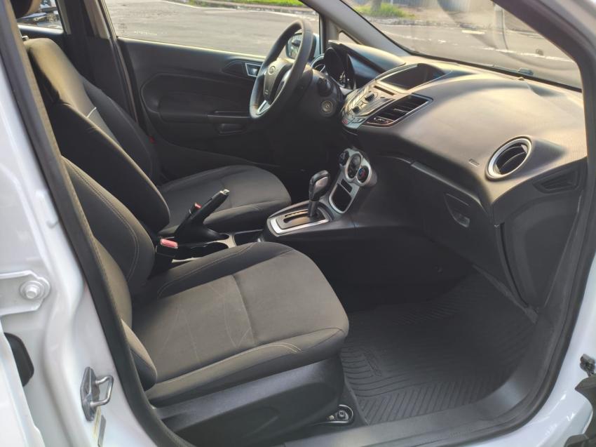 FORD Fiesta Hatch - Foto