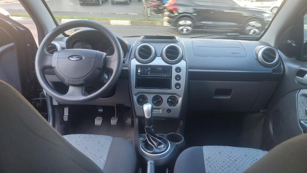 FORD Fiesta Hatch - Foto