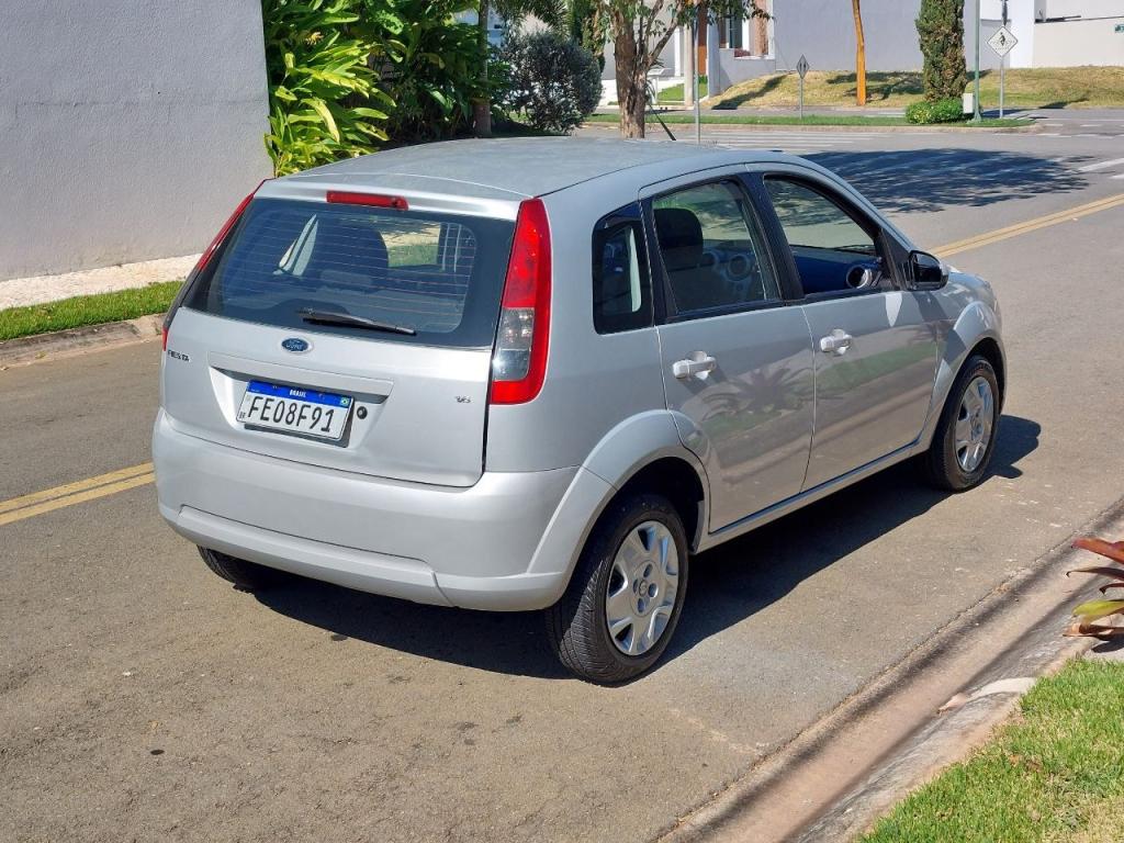FORD Fiesta Hatch - Foto