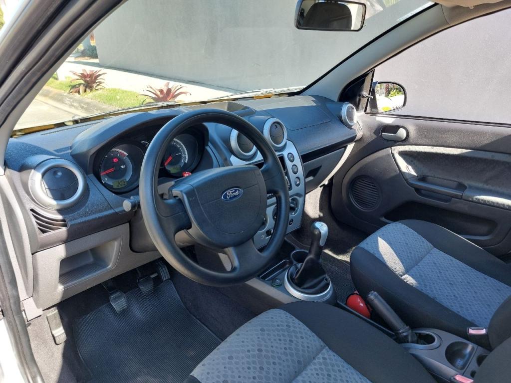 FORD Fiesta Hatch - Foto