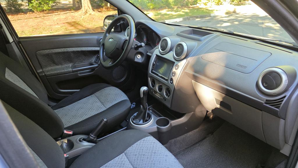 FORD Fiesta Hatch - Foto