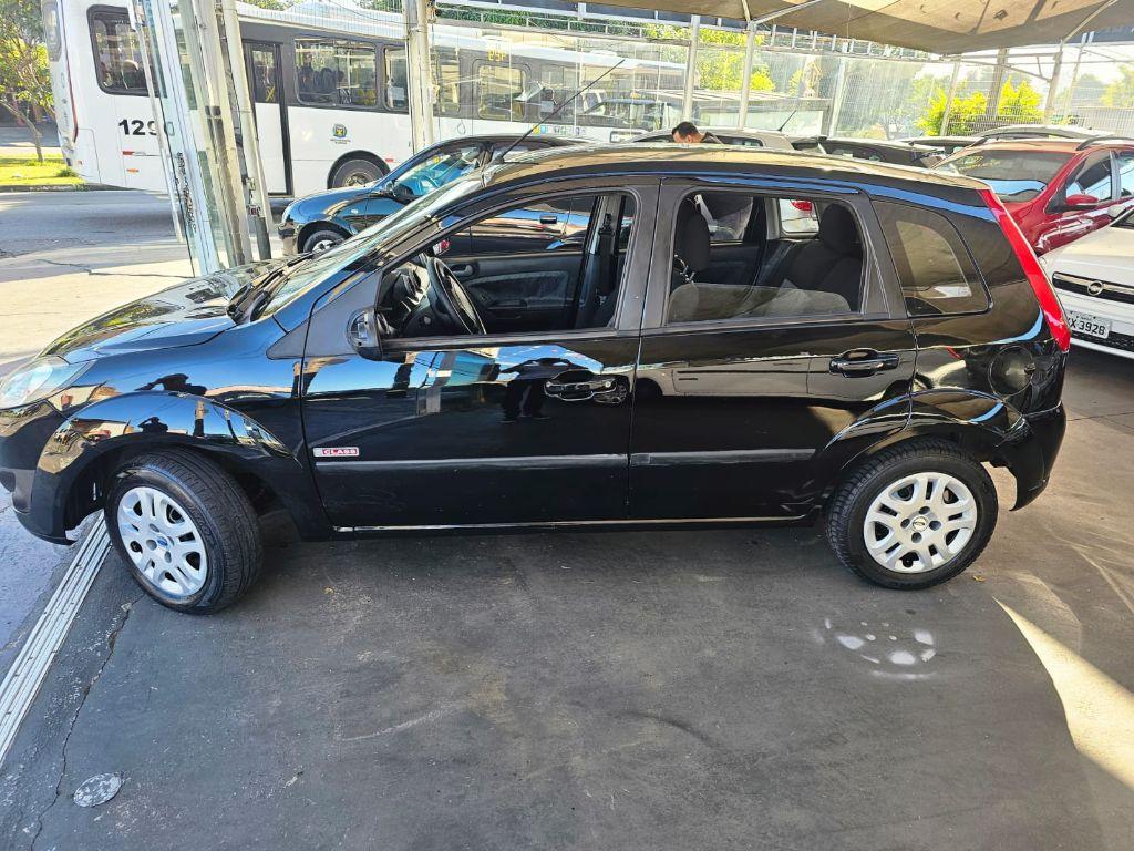 FORD Fiesta Hatch - Foto