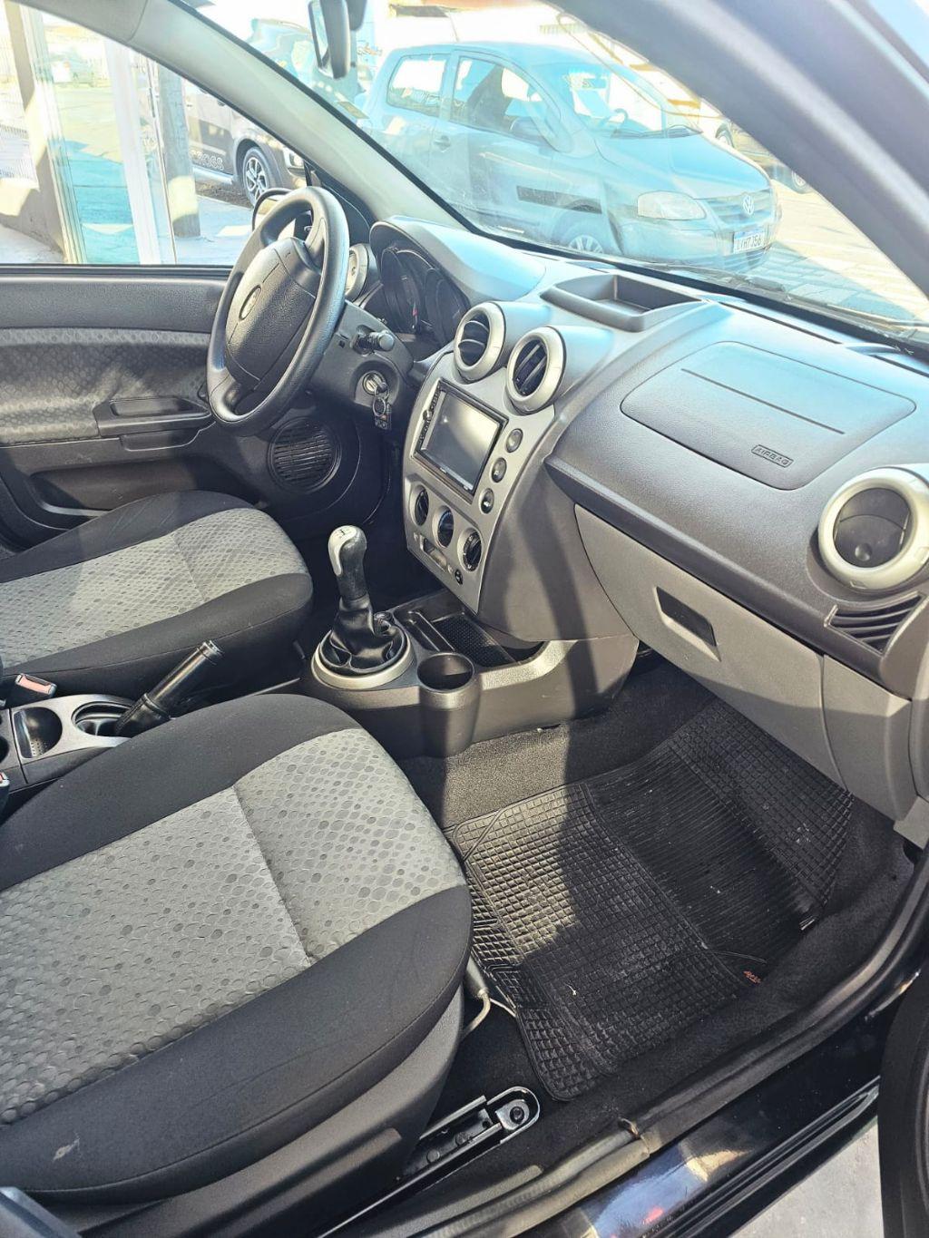 FORD Fiesta Hatch - Foto