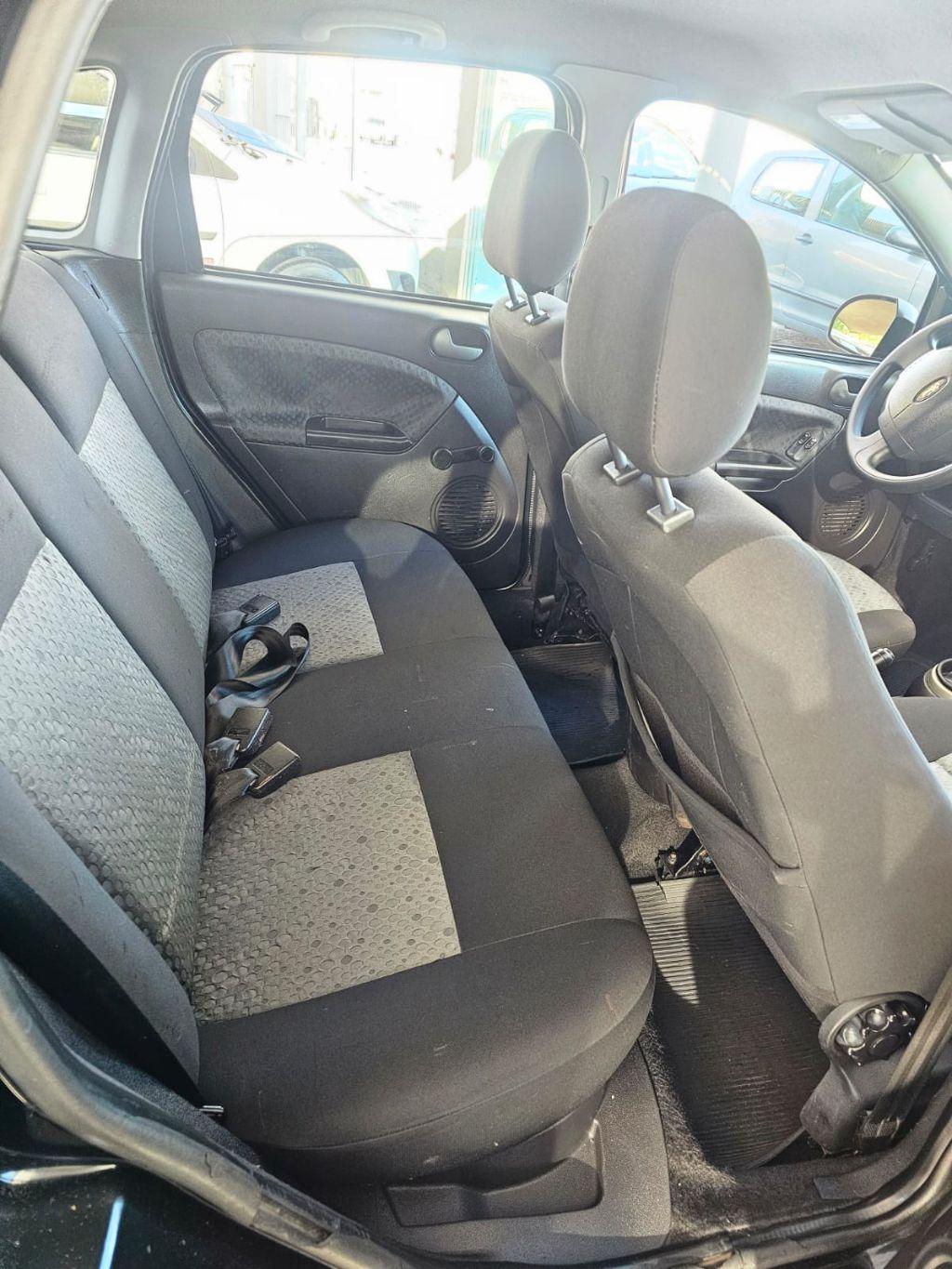 FORD Fiesta Hatch - Foto