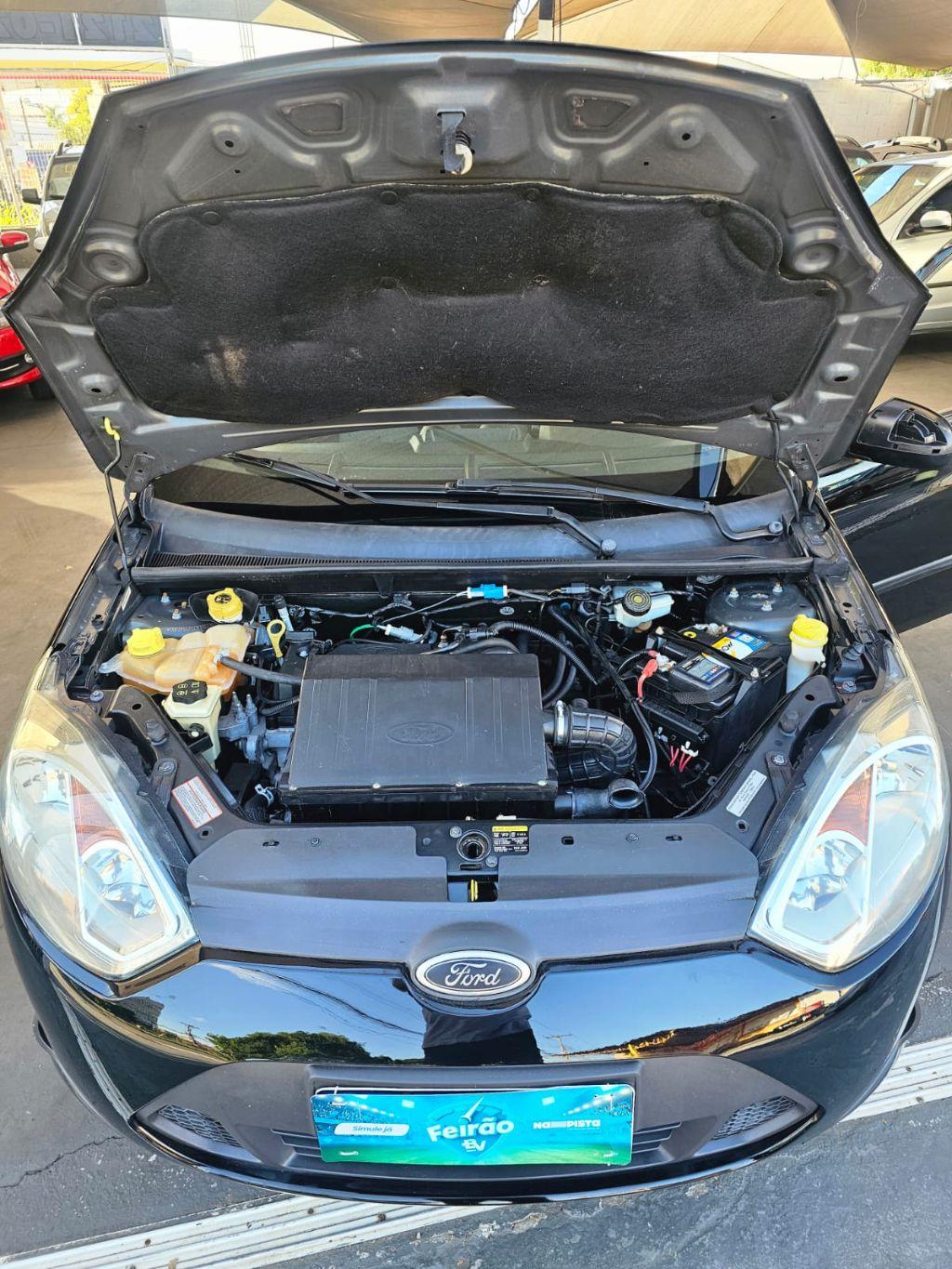 FORD Fiesta Hatch - Foto