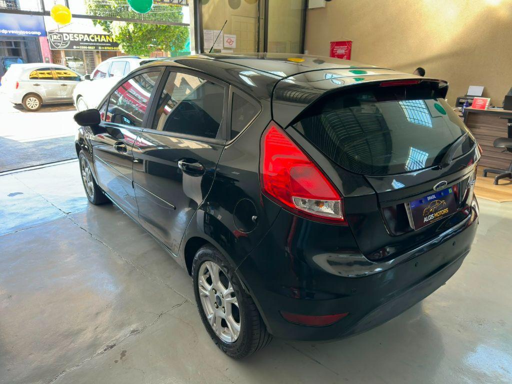 FORD Fiesta Hatch - Foto