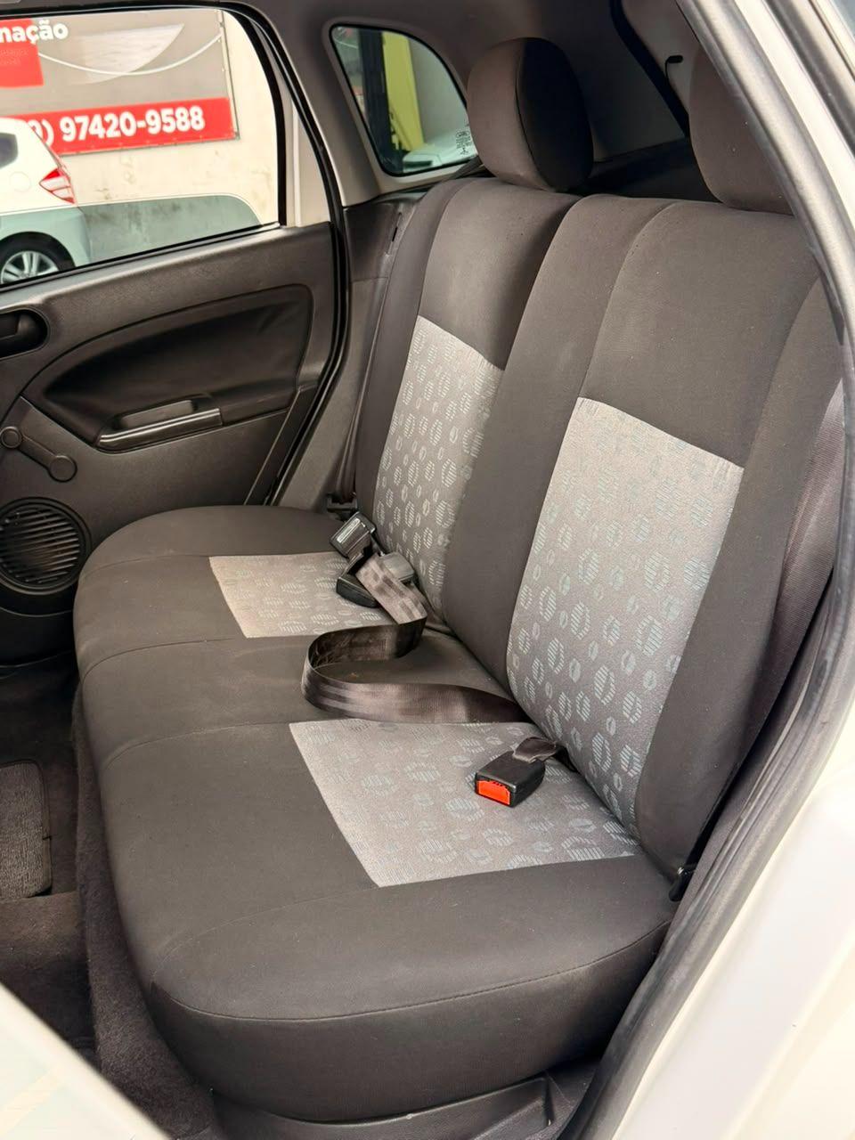 FORD Fiesta Hatch - Foto