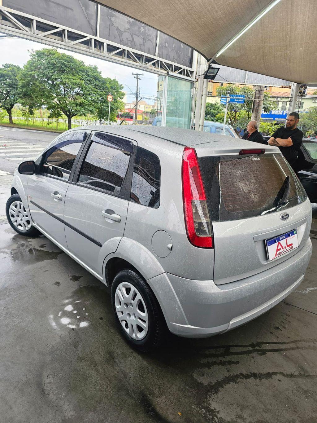 FORD Fiesta Hatch - Foto