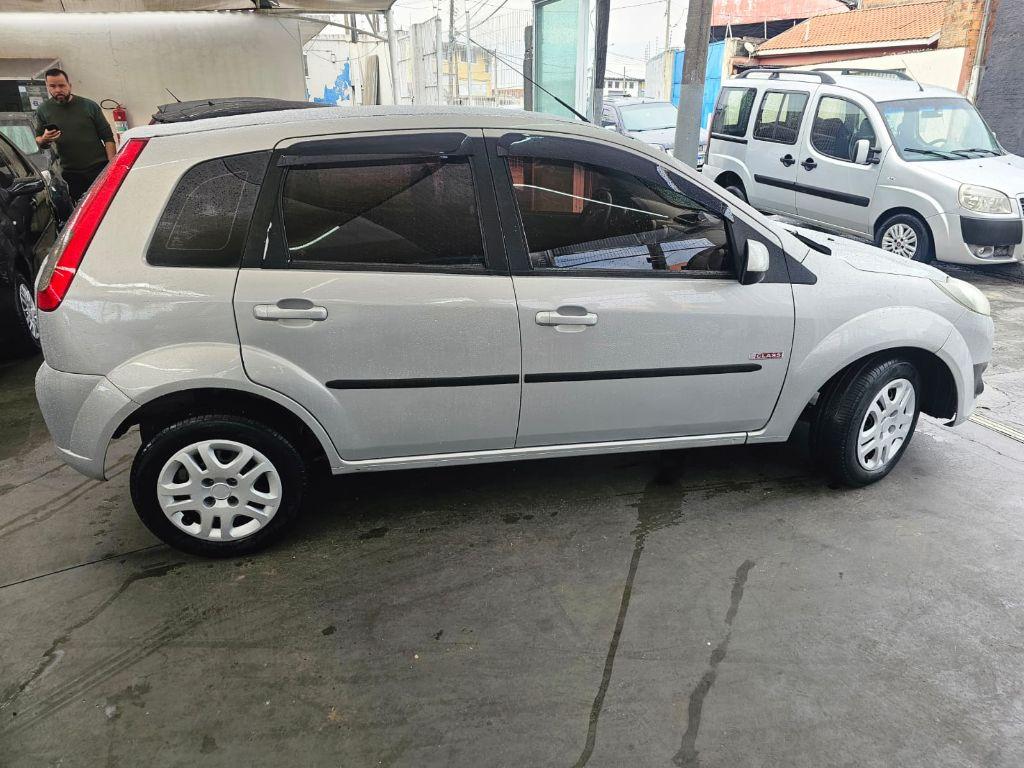 FORD Fiesta Hatch - Foto