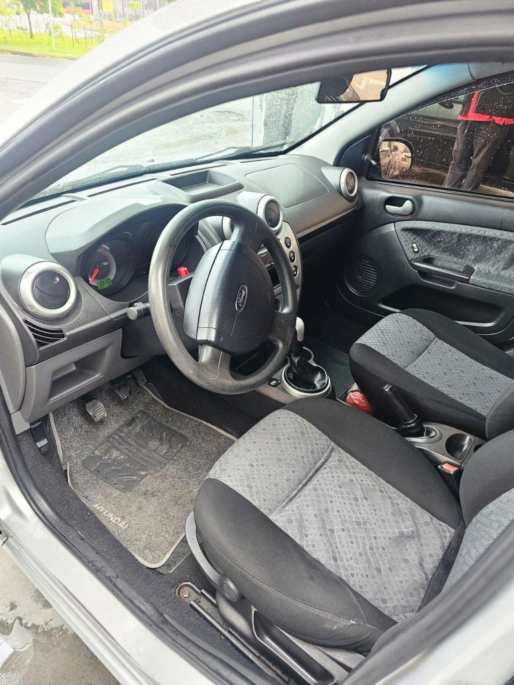 FORD Fiesta Hatch - Foto