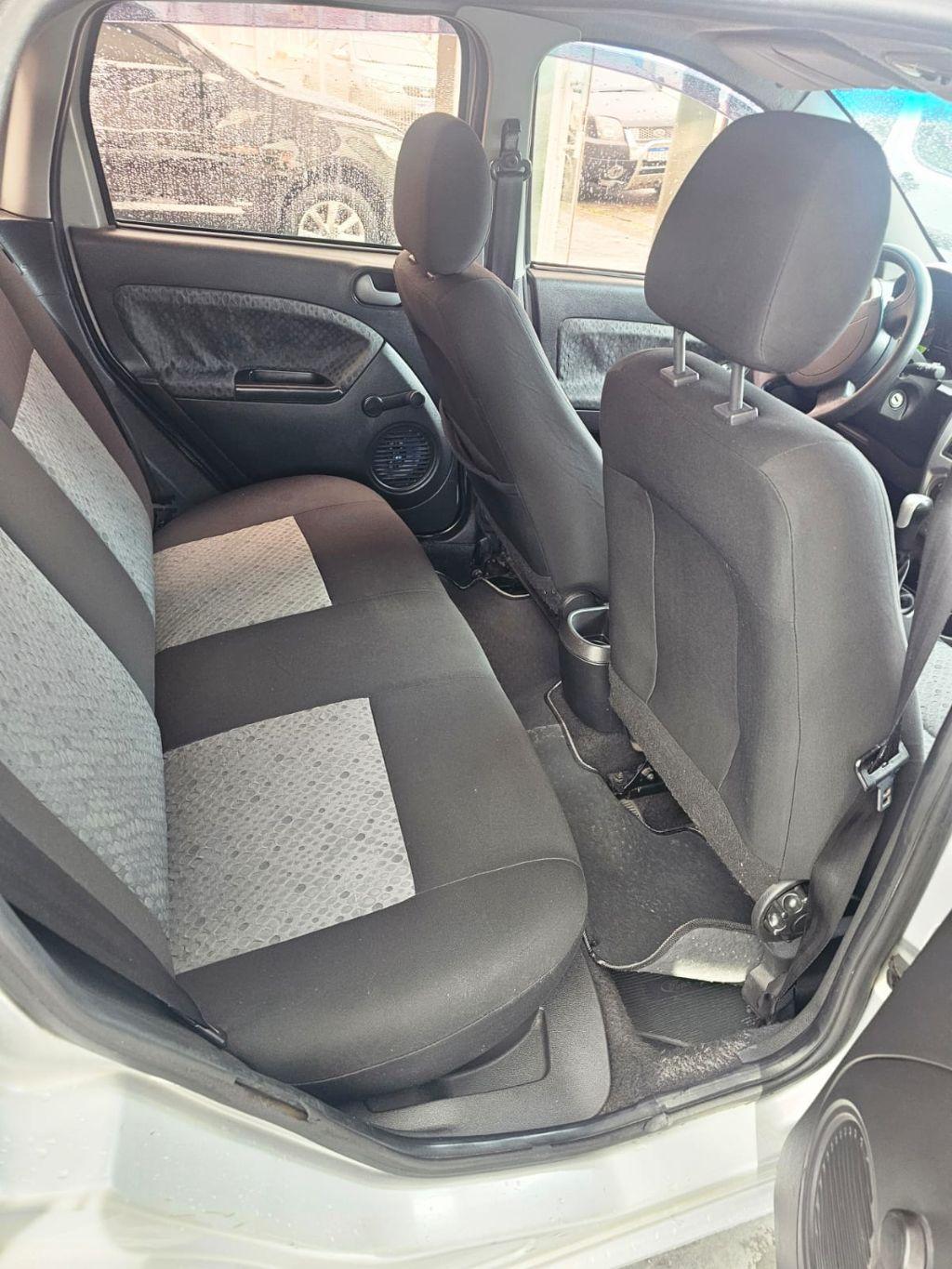 FORD Fiesta Hatch - Foto