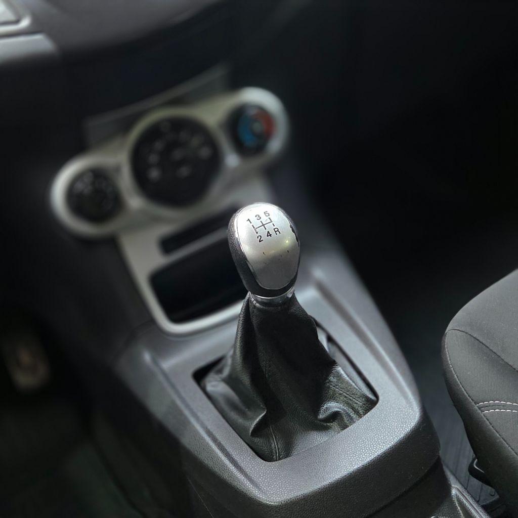 FORD Fiesta Hatch - Foto