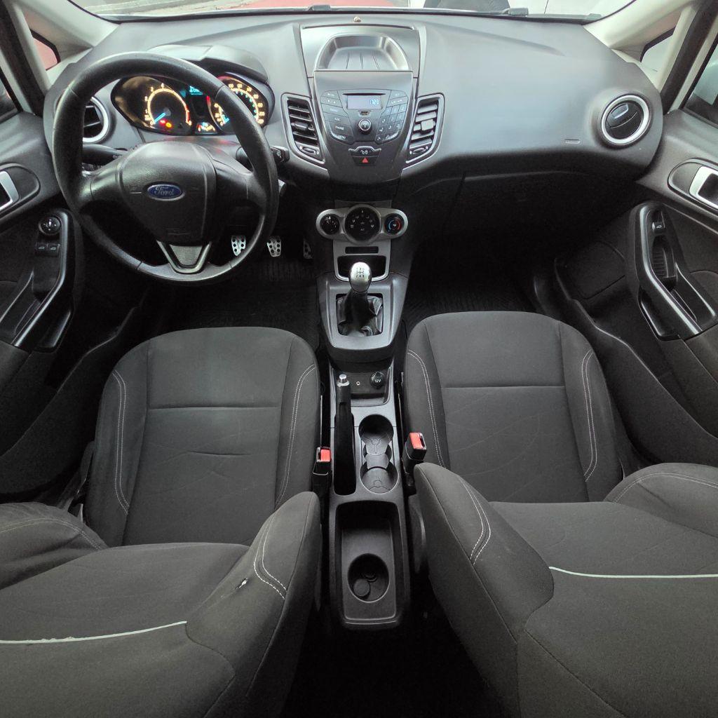 FORD Fiesta Hatch - Foto