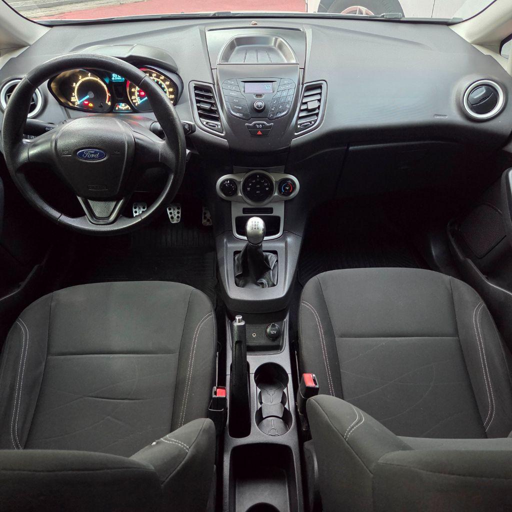 FORD Fiesta Hatch - Foto