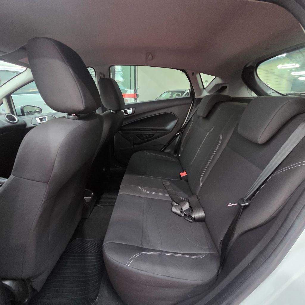FORD Fiesta Hatch - Foto