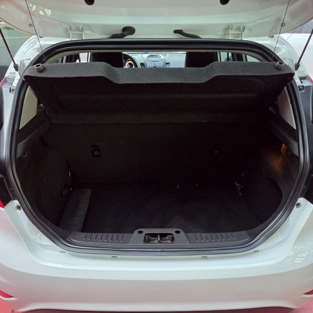 FORD Fiesta Hatch - Foto