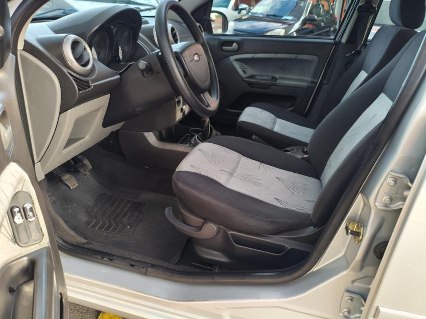FORD Fiesta Hatch - Foto