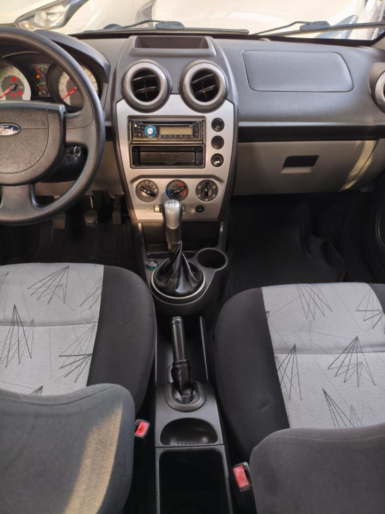 FORD Fiesta Hatch - Foto