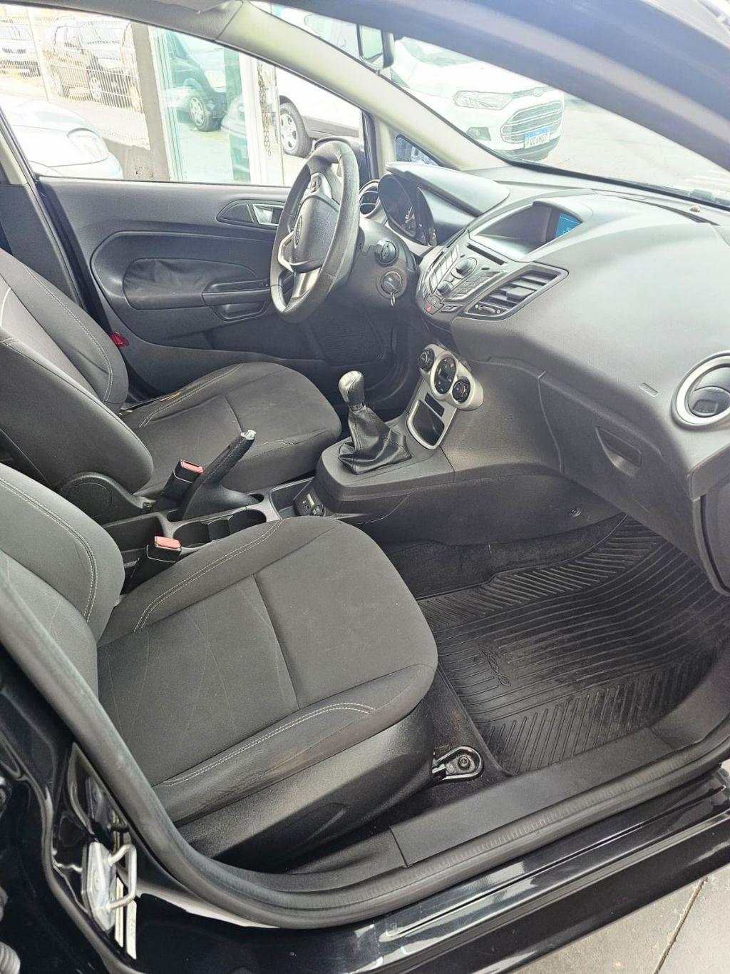 FORD Fiesta Hatch - Foto