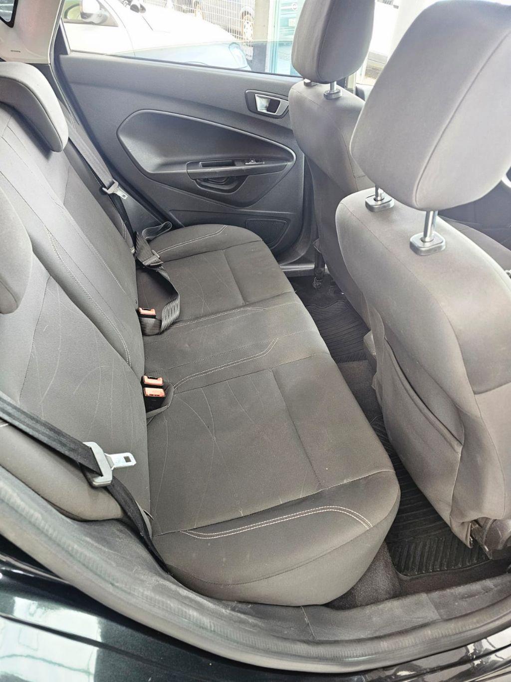 FORD Fiesta Hatch - Foto