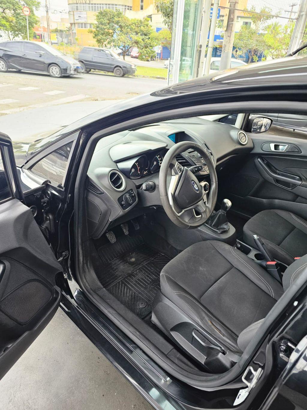FORD Fiesta Hatch - Foto