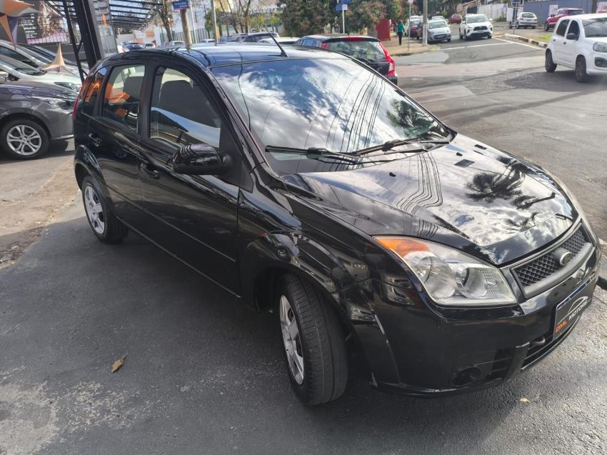 FORD Fiesta Hatch - Foto