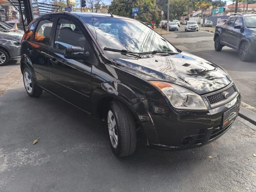 FORD Fiesta Hatch - Foto