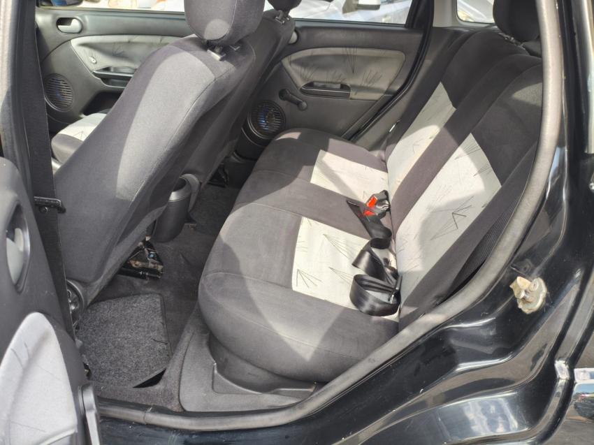 FORD Fiesta Hatch - Foto