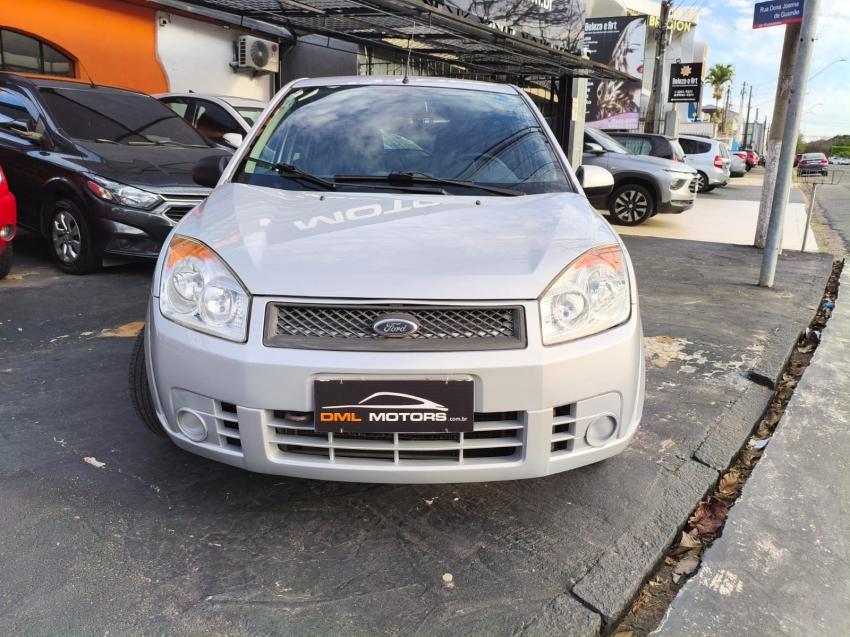 FORD Fiesta Hatch - Foto