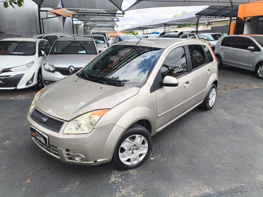 FORD Fiesta Hatch - Foto
