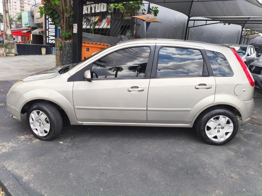 FORD Fiesta Hatch - Foto