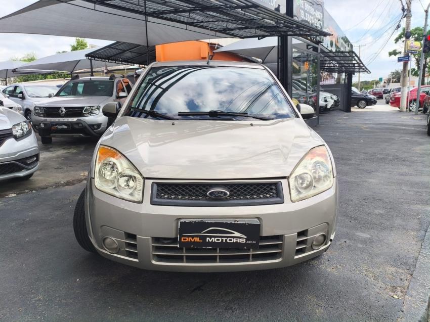 FORD Fiesta Hatch - Foto