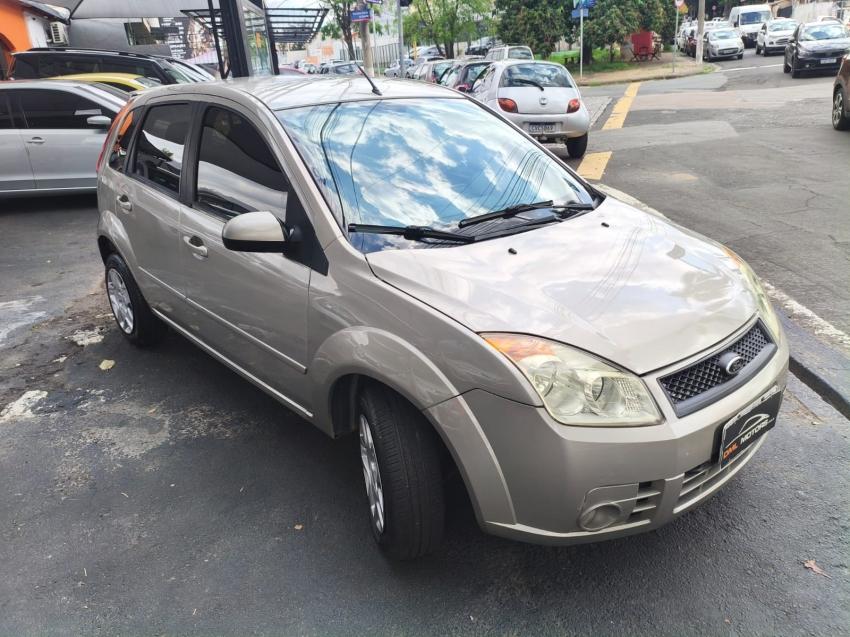 FORD Fiesta Hatch - Foto