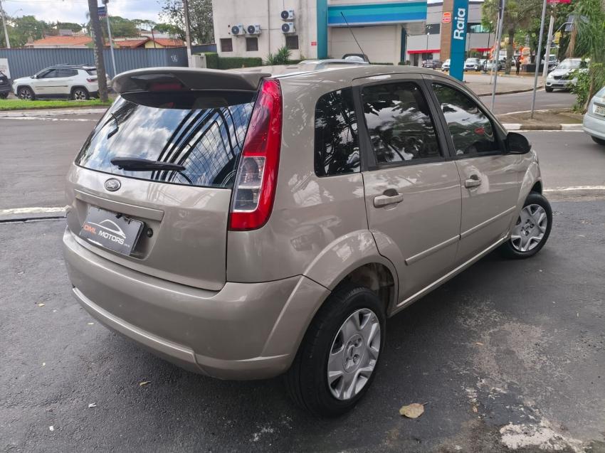 FORD Fiesta Hatch - Foto