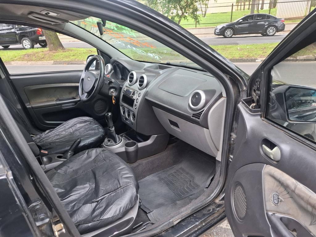 FORD Fiesta Hatch - Foto