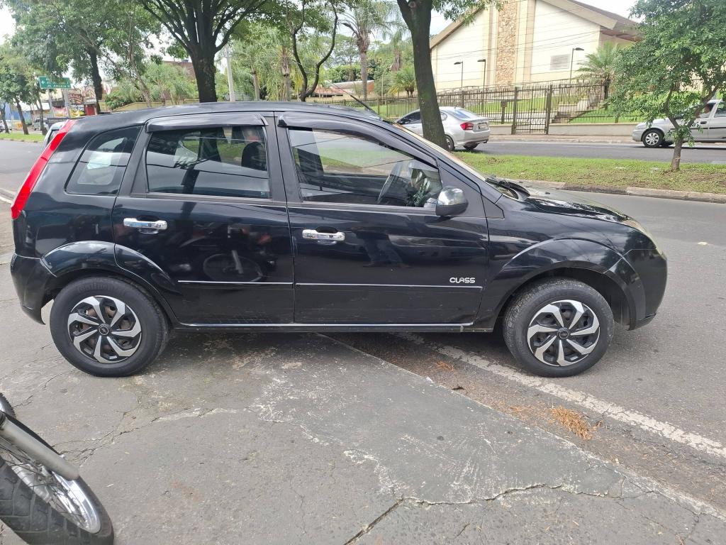 FORD Fiesta Hatch - Foto