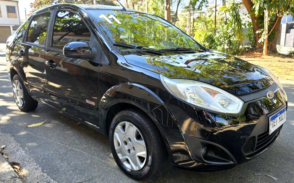 FORD Fiesta Sedan - Foto