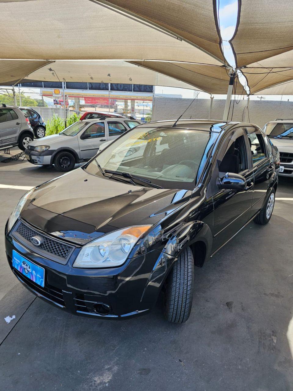 FORD Fiesta Sedan - Foto