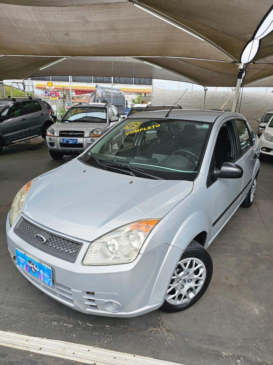 FORD Fiesta Sedan - Foto