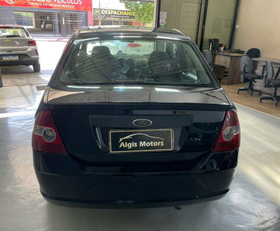 FORD Fiesta Sedan - Foto