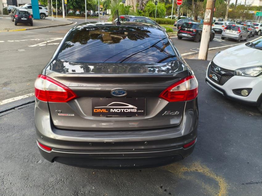 FORD Fiesta Sedan - Foto