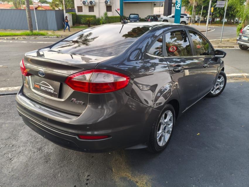 FORD Fiesta Sedan - Foto