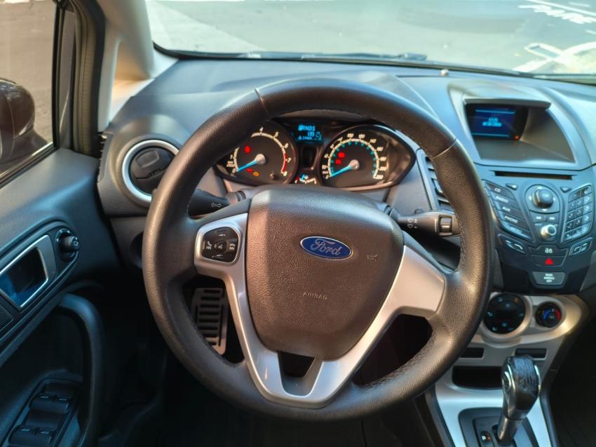 FORD Fiesta Sedan - Foto