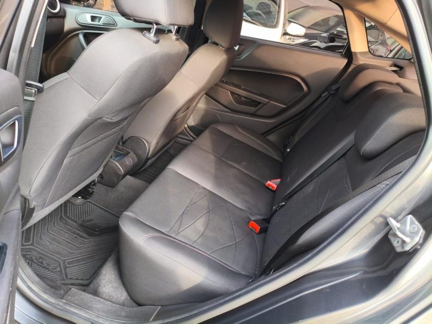 FORD Fiesta Sedan - Foto